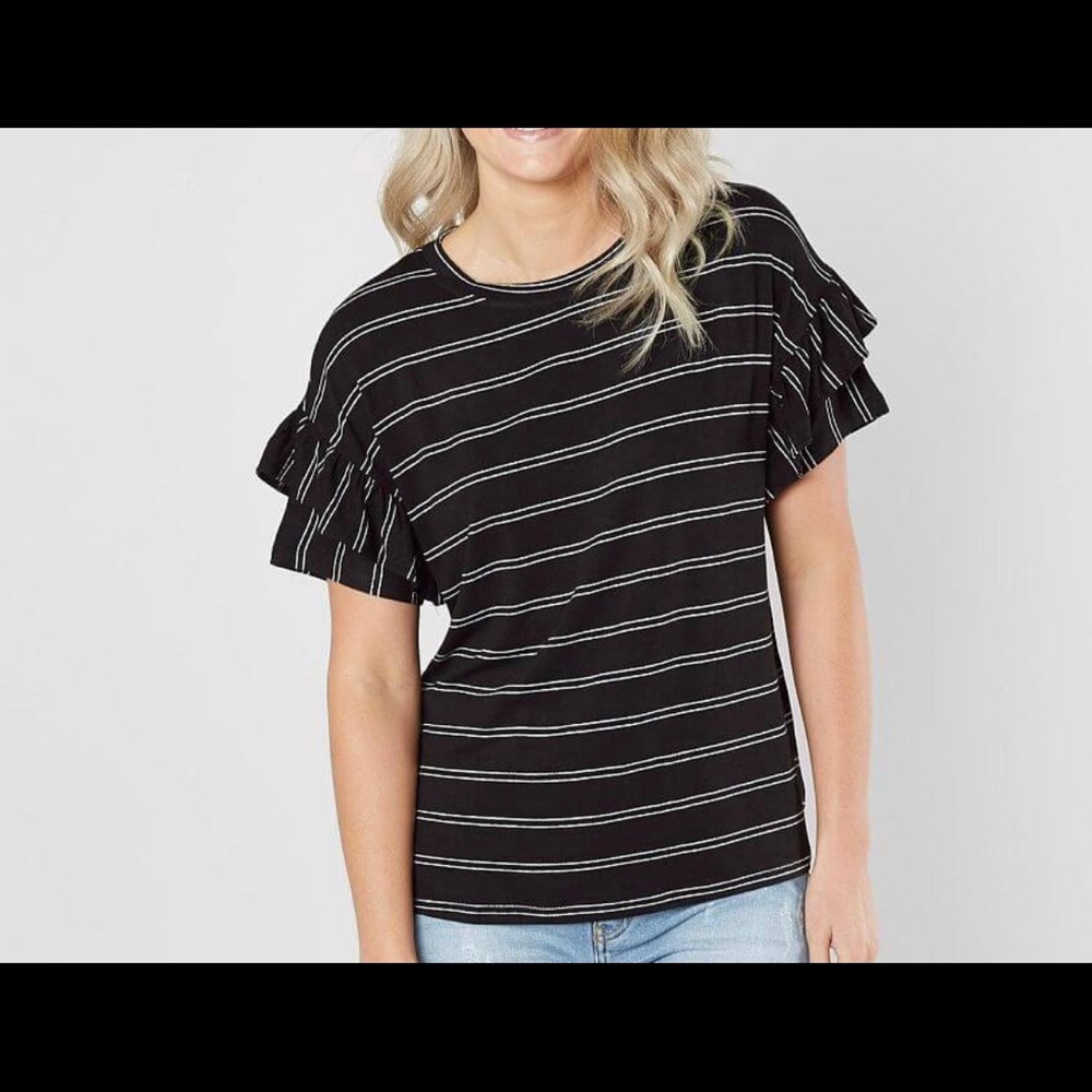NWT MISS ME striped ruffle sleeve top 😍
